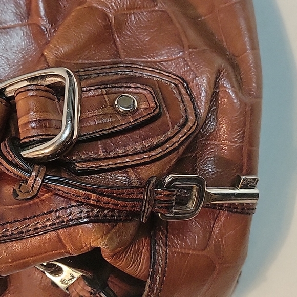 FOSSIL LEATHER HANDBAG. - Picture 5 of 16